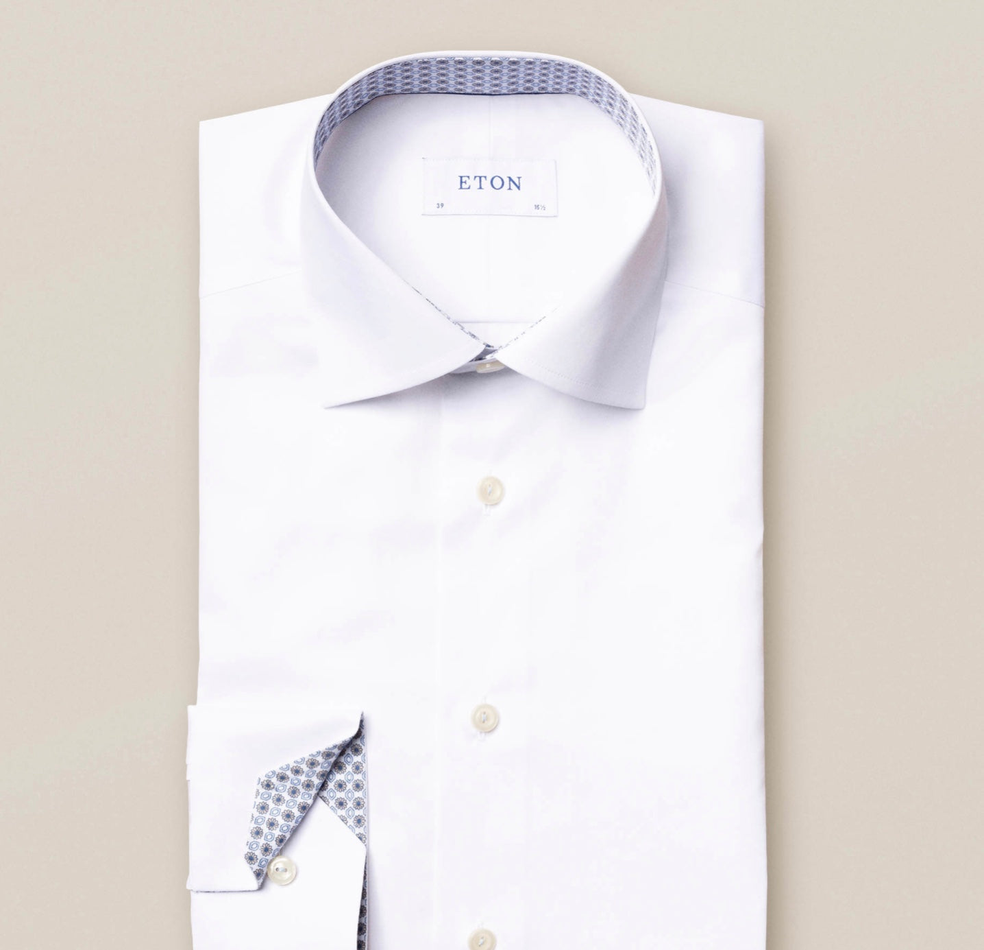 Eton Contemporary Stretch Solid With Medallion Inside Collar